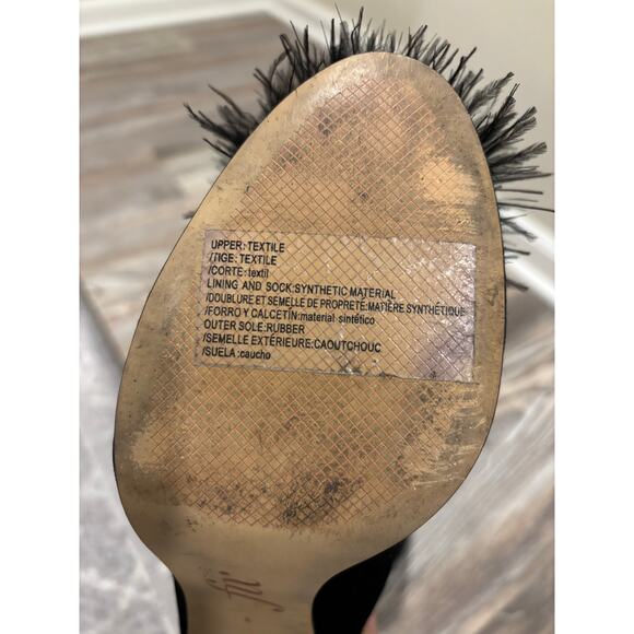 The Fix Velvet Block Heel Pump Feather Puff Detail - Picture 5 of 6